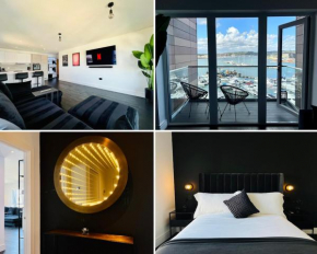 Upscale Contemporary Apartment - River Views